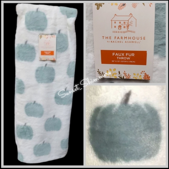 Rachel Ashwell Blue Pumpkin Plush Faux Fur Throw Blanket Thanksgiving Fall Decor - Picture 1 of 6
